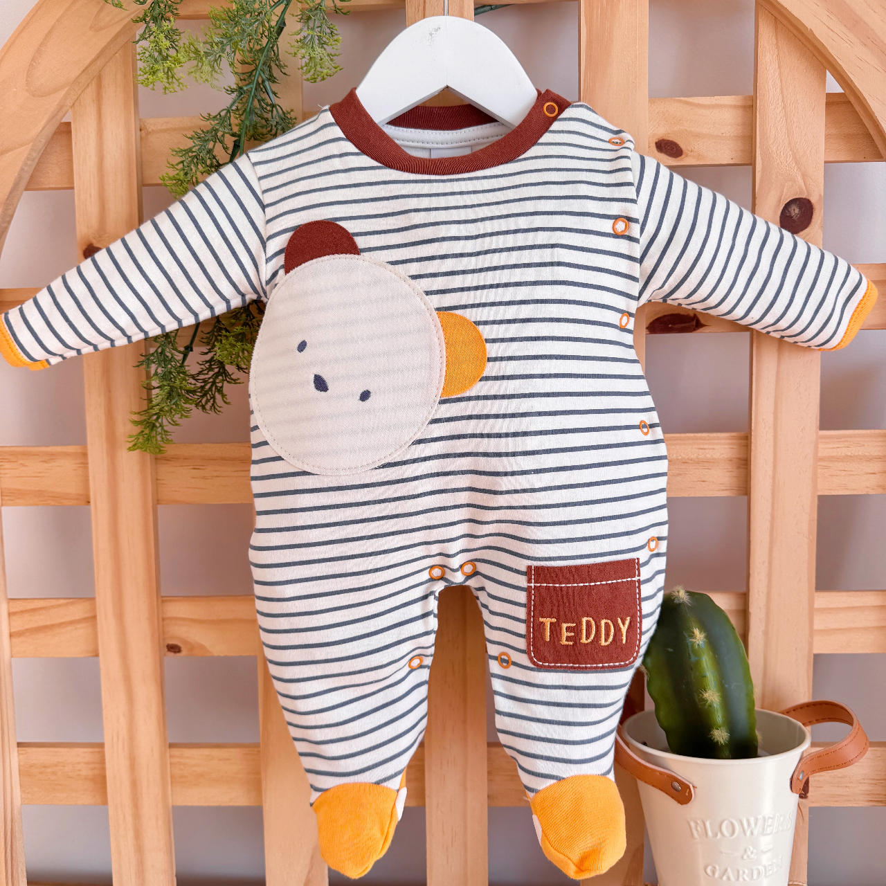 Macacão Trape Zape - Teddy Listrado - Marrom e Amarelo